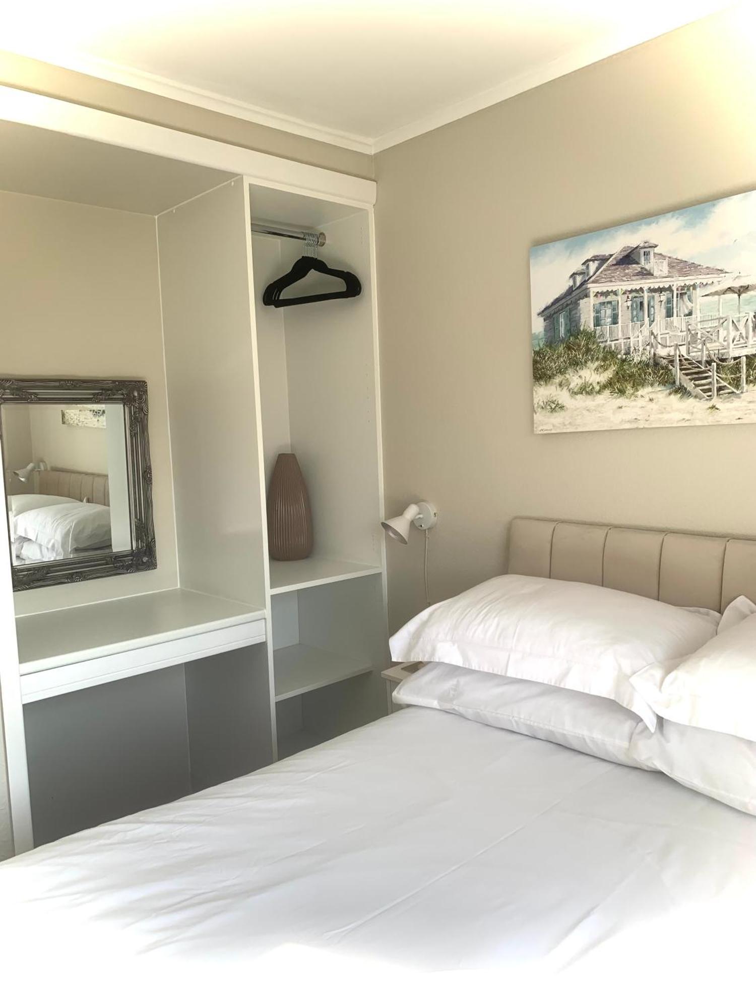 Dragon Chalets, 155 Sunbeach Village, Scratby